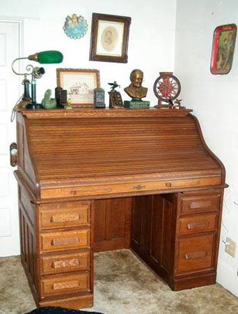 4MVC-009RollTopDesk