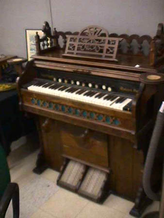 MVC-042S